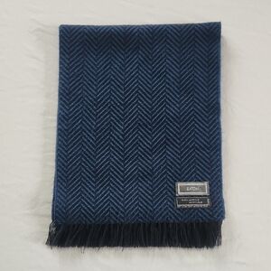 Vintage Eaton's Herringbone Scarf ❄️